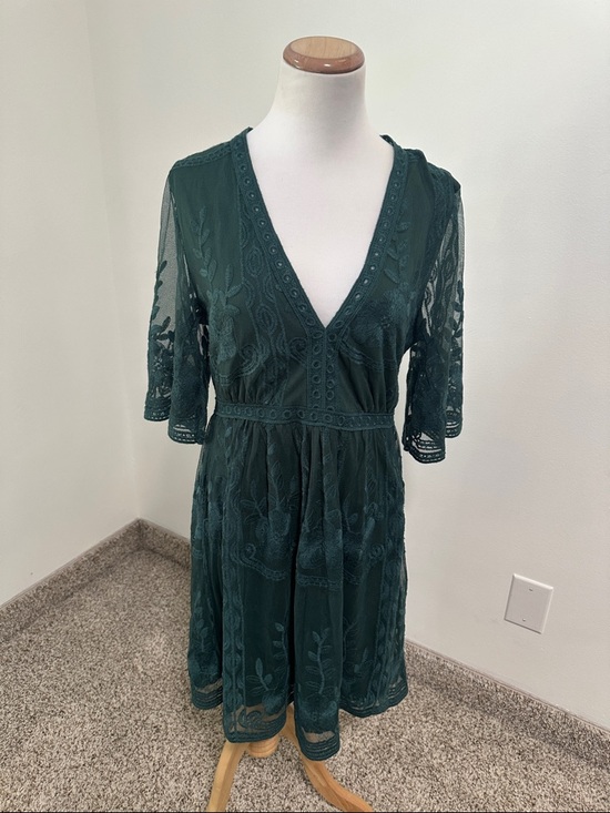 Haute Monde Dresses & Skirts - ⚾️ Haute Monde Lace Dress